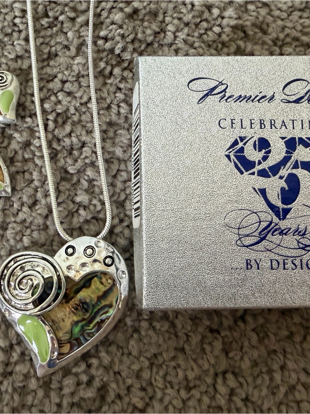 Premier Designs matching necklace and earring set